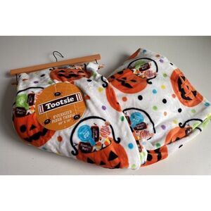 Tootsie Candy Soft Oversized Plush Throw Blanket 60 X 70” Trick Or Treat Pumpkin